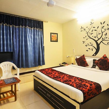Oyo Hotel Blue Diamond Ahmedabad Luaran gambar
