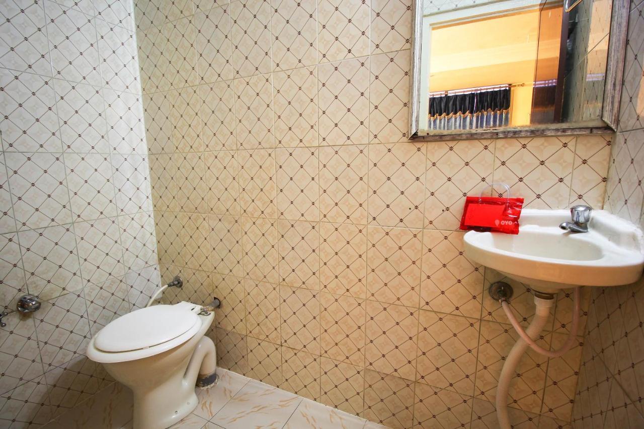 Oyo Hotel Blue Diamond Ahmedabad Luaran gambar