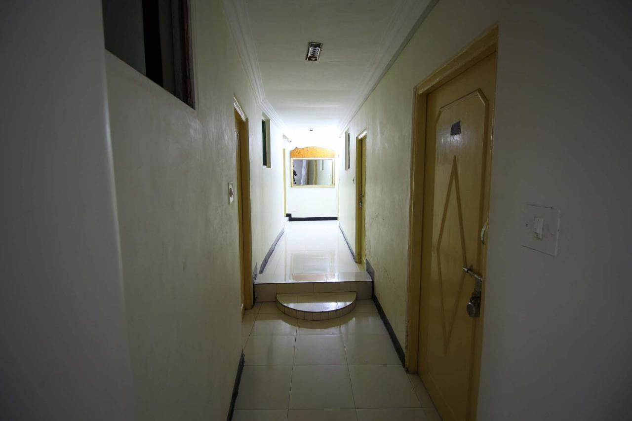 Oyo Hotel Blue Diamond Ahmedabad Luaran gambar