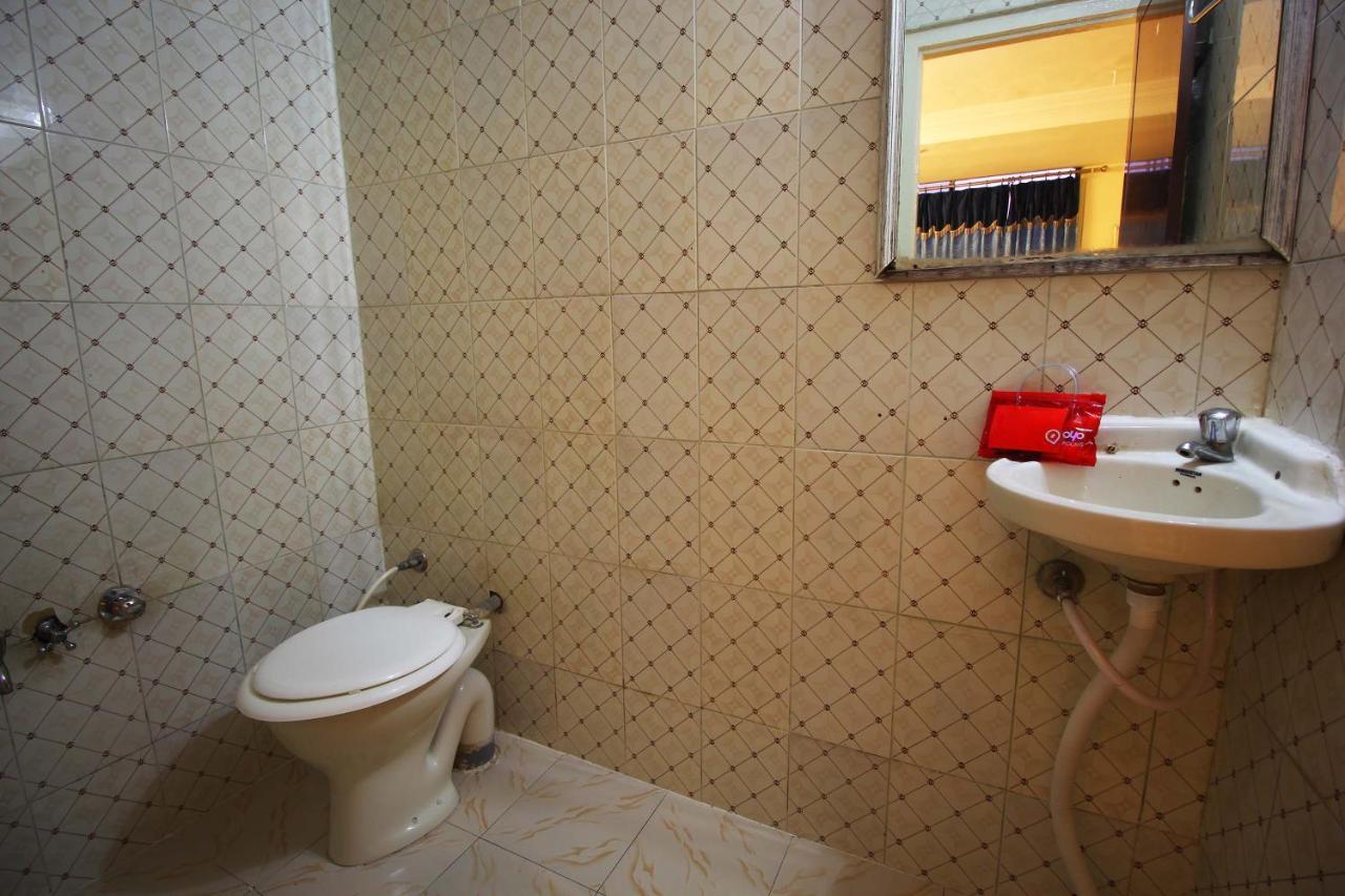 Oyo Hotel Blue Diamond Ahmedabad Luaran gambar